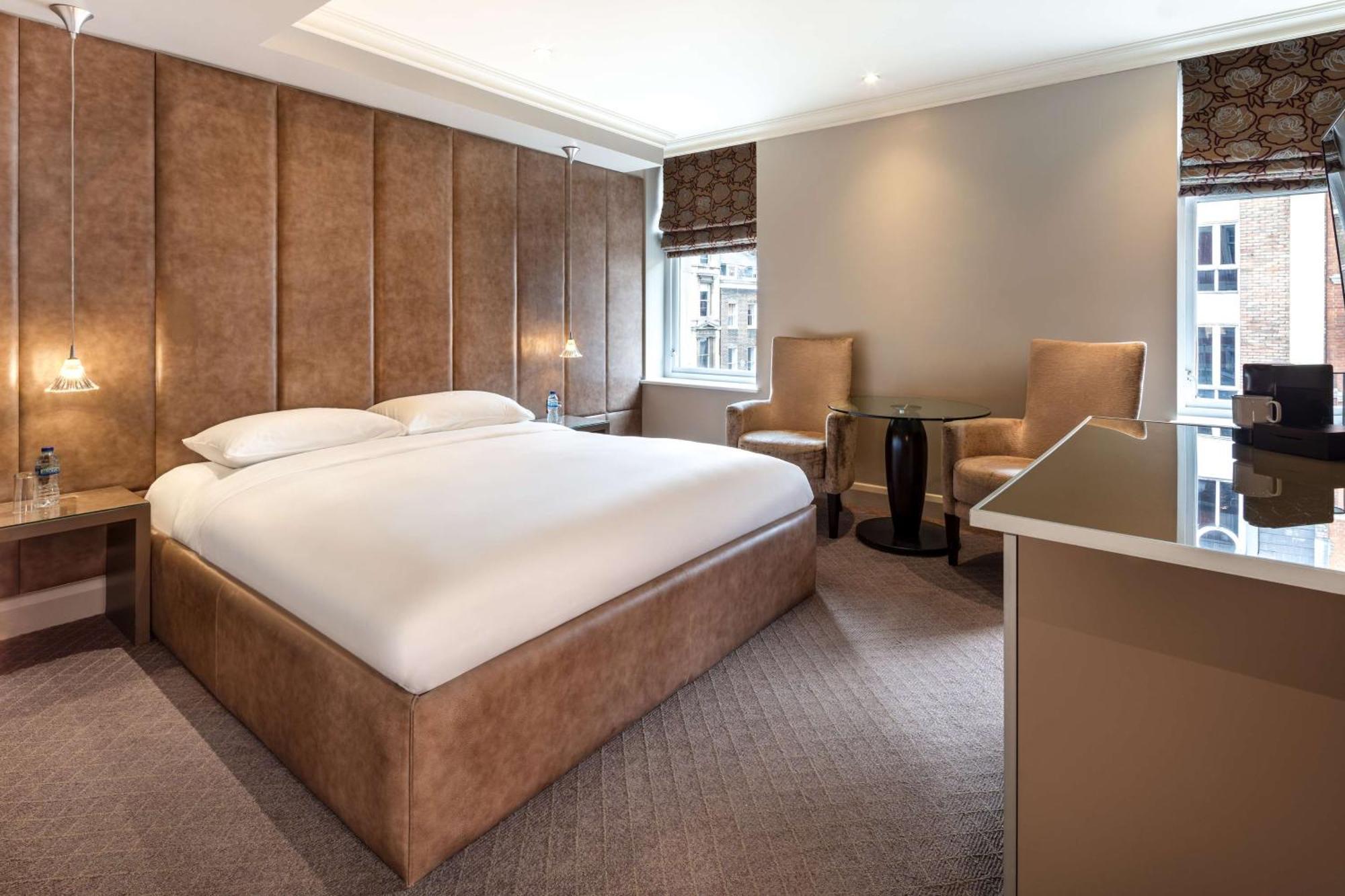 Radisson Blu Hotel, Bloomsbury Hotel 4*